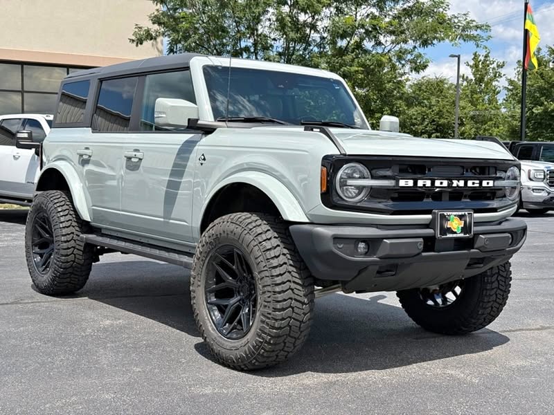 2022 Ford Bronco  \ud83e\udd18 30607 Miles
