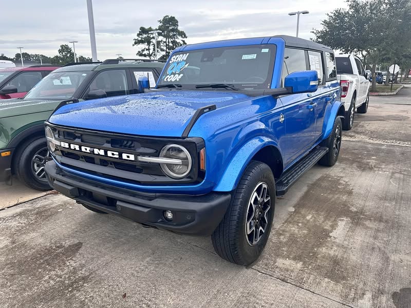 2023 Ford Bronco - Outer Banks Sport Utility 4D