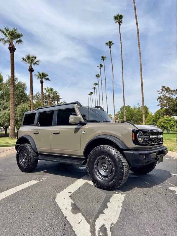 2025 Ford Bronco - Outer Banks Sport Utility 4D
