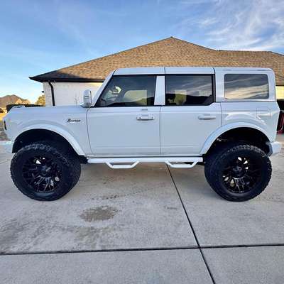 2023 Ford Bronco - Outer Banks Sport Utility 4D
