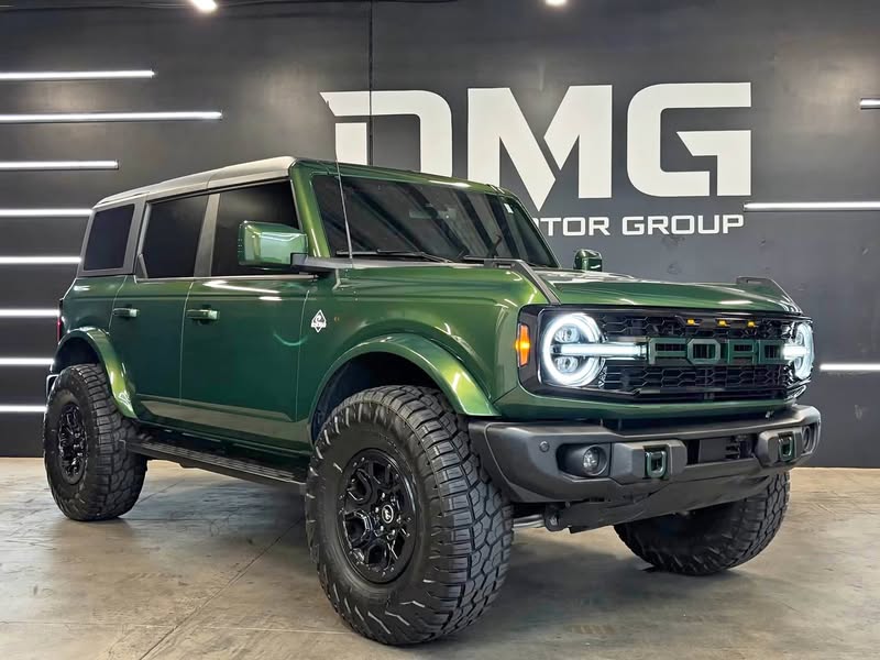 2024 Ford Bronco - Outer banks