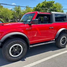 2024 Ford Bronco - Black Diamond Sport Utility 4D