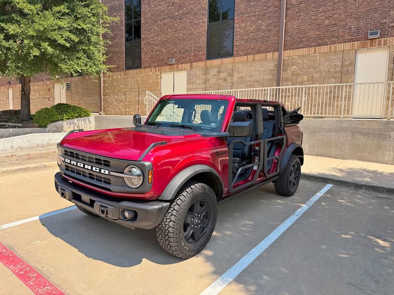 2025 Ford Bronco - Black Diamond Sport Utility 4D