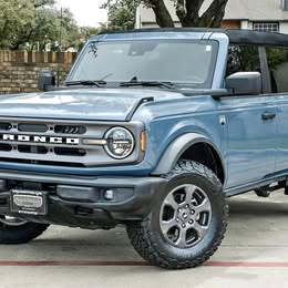 2023 Ford bronco big bend 4x4 (lifetime powertrain warranty)
