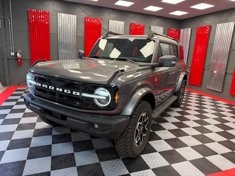 2022 Ford Bronco - Outer Banks Sport Utility 4D
