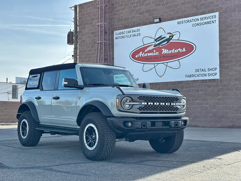 2023 Ford bronco badlands