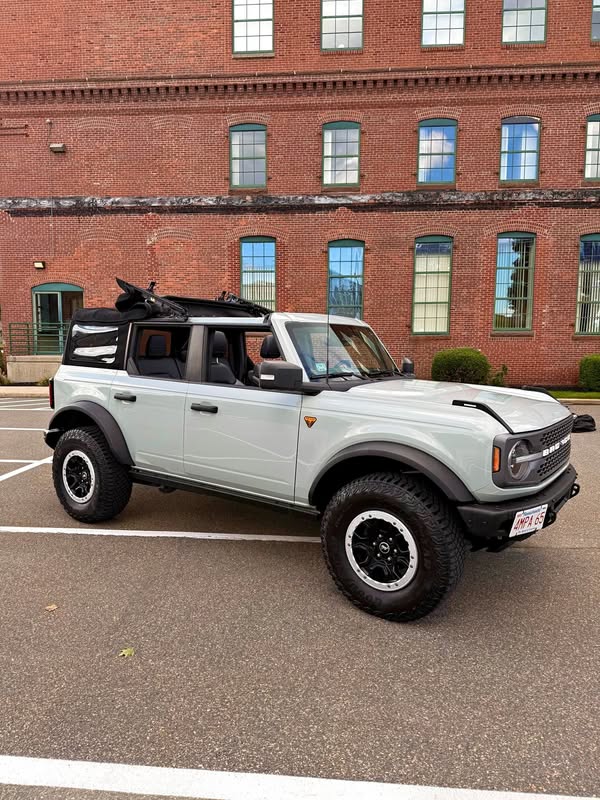 2023 Ford Bronco - Badlands Sport Utility 4D