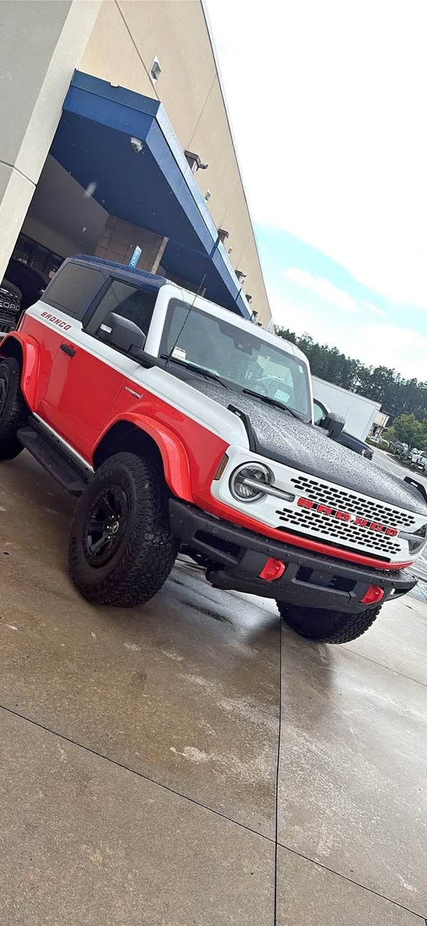2025 Ford Bronco - Stroppe Edition