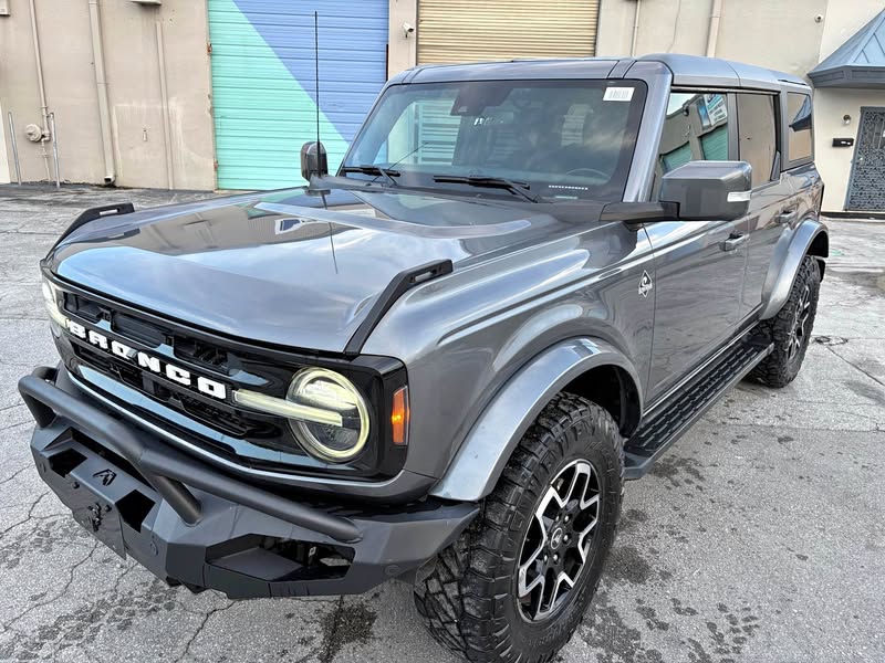 2022 Ford Bronco - Outer Banks Sport Utility 4D