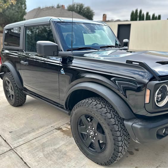 2022 Ford Bronco - Black Diamond Sport Utility 2D