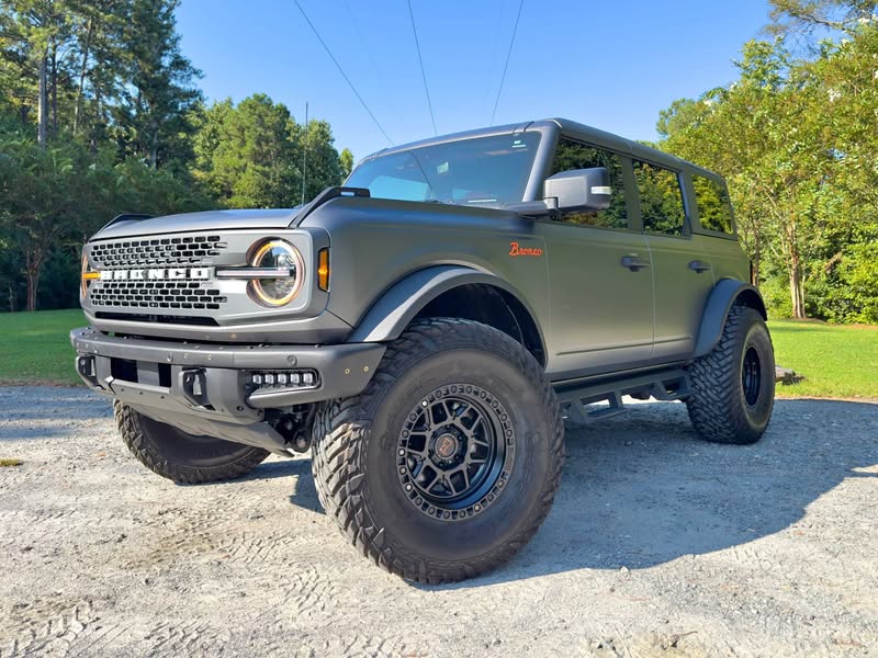 2023 Ford Bronco - Wildtrak Sport Utility 4D