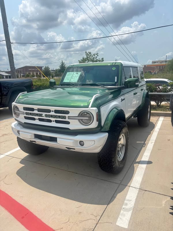 2025 Ford Bronco - Outer Banks