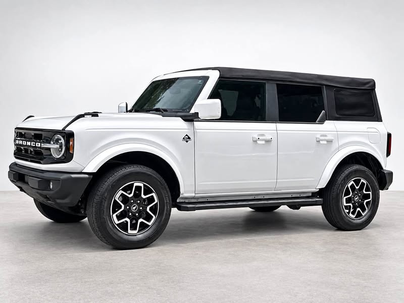 2022 Ford Bronco - Outer Banks Sport Utility 4D