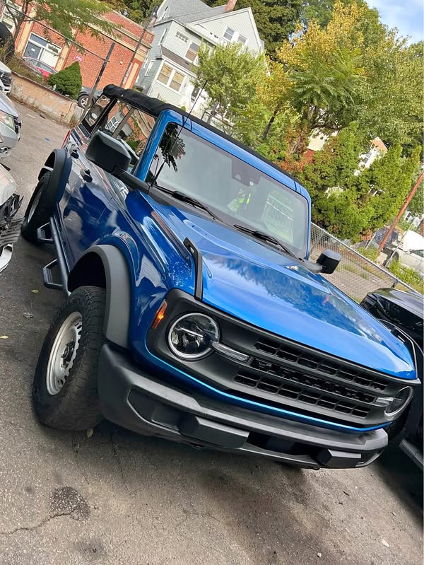 2022 Ford Bronco - Heritage Edition Sport Utility 4D