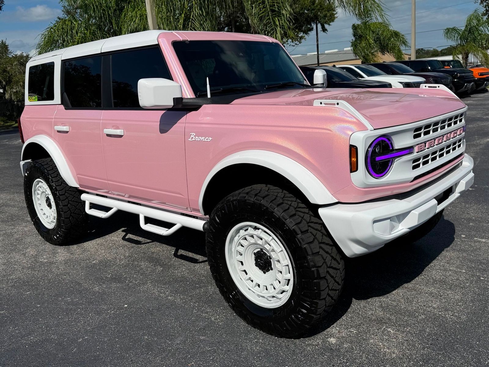 2025 Ford Bronco PINK PEARL BAYSHORE BRONCO WHITE ITALIAN...