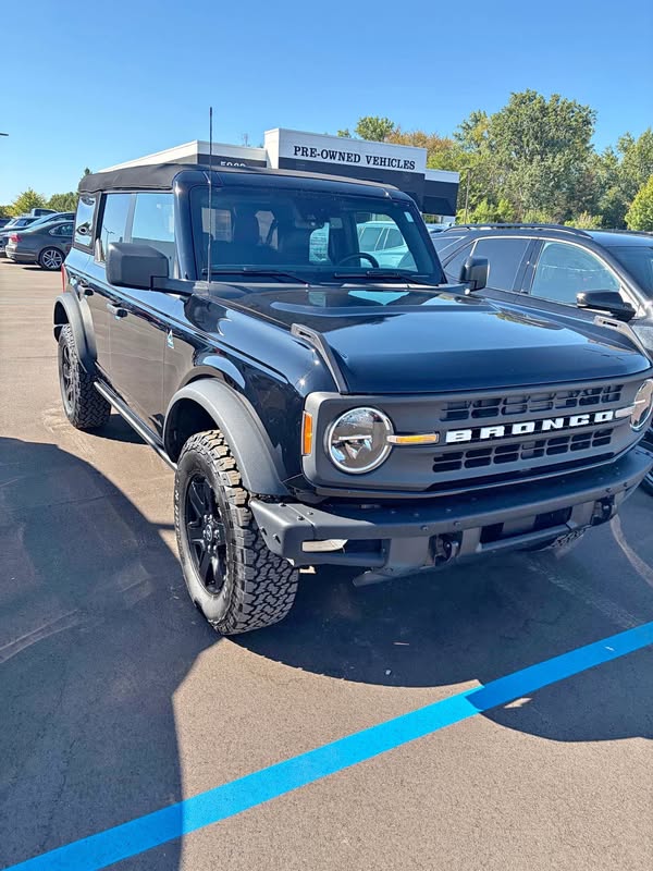 2024 Ford Bronco - Black diamond