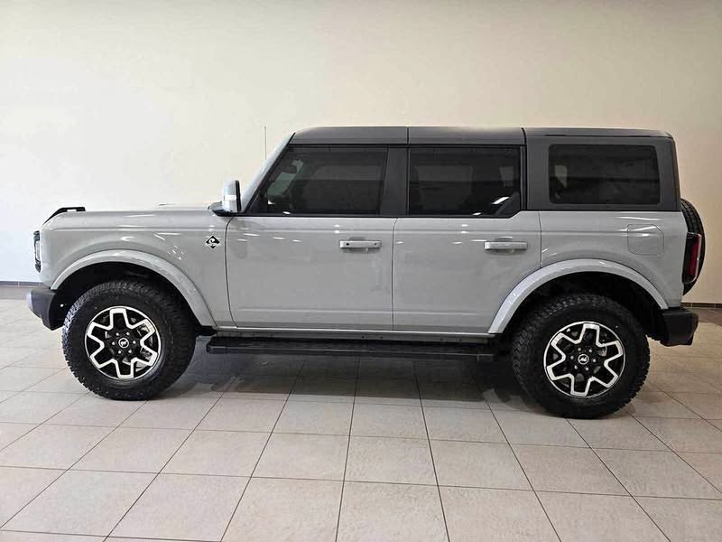 2023 Ford Bronco - Outer Banks Sport Utility 4D