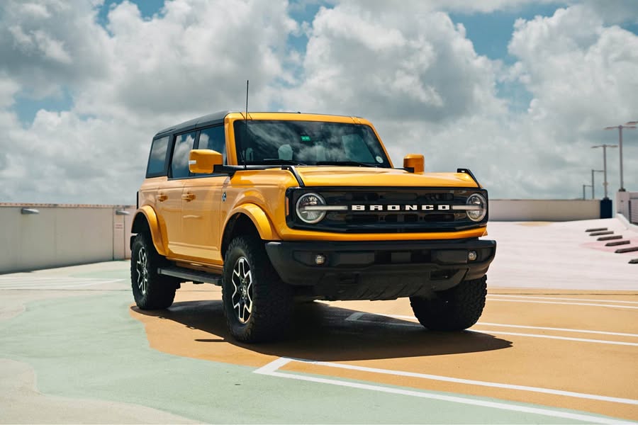 2022 Ford Bronco - Outer Banks Sport Utility 4D