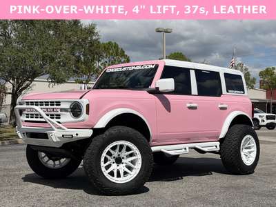 2023 Ford Bronco BLACK DIAMOND, PINK WRAP