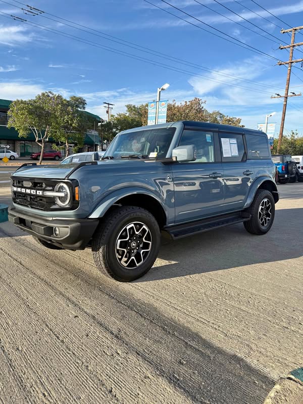 2025 Ford Bronco - Outer Banks Sport Utility 2D
