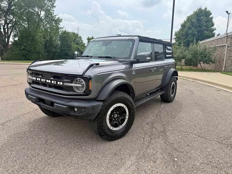 2022 Ford Bronco - Outer Banks Sport Utility 4D