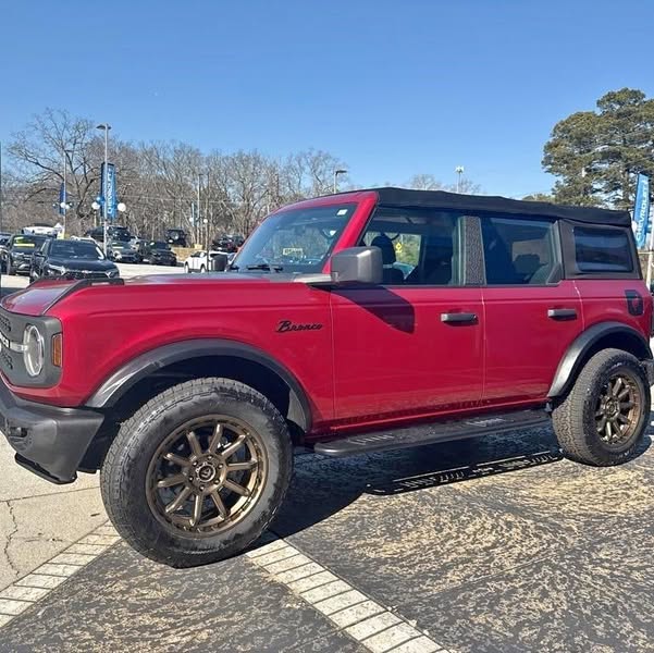 2021 Ford Bronco 4-Door Base
