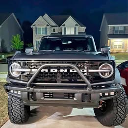 2022 Ford Bronco - Wildtrak Sport Utility 4D