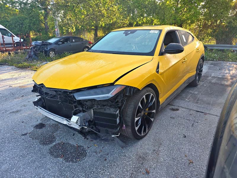 2022 Lamborghini Urus - Sport Utility 4D