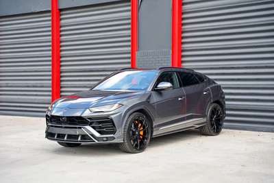2020 Lamborghini Urus - Base
