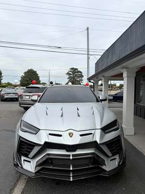 2022 Lamborghini Urus - Sport Utility 4D