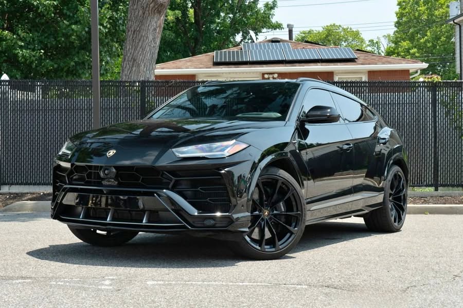 2020 Lamborghini URUS