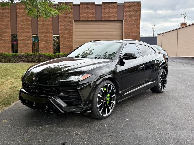 2019 Lamborghini Urus 4D SUV