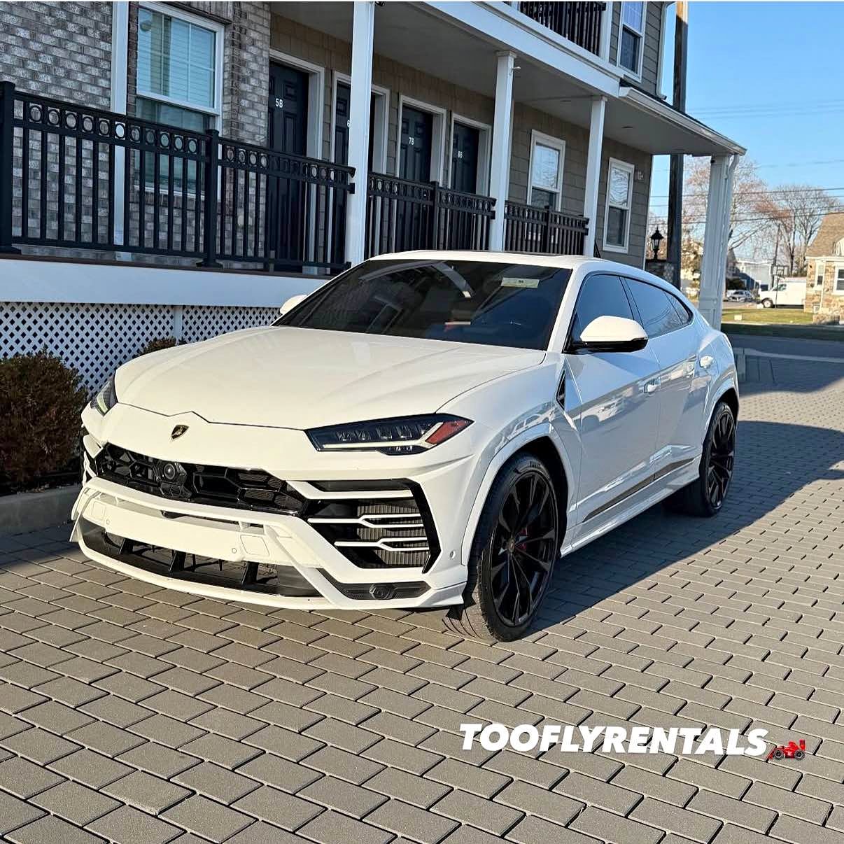 2022 Lamborghini Urus - Sport Utility 4D