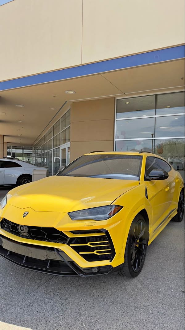 2021 Lamborghini Urus - Sport Utility 4D