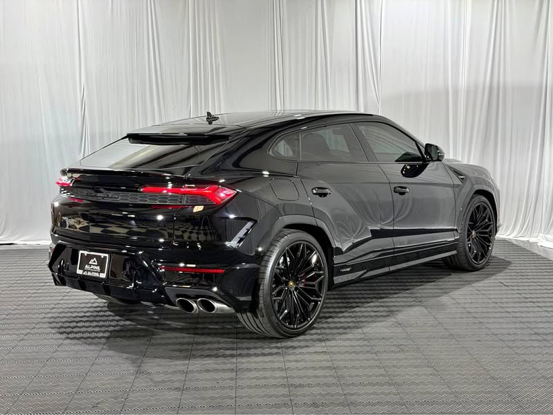 2025 Lamborghini Urus