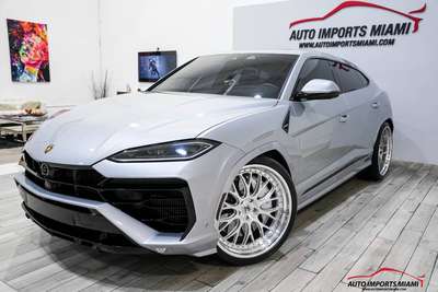 2025 Lamborghini URUS SE AWD 4dr SUV