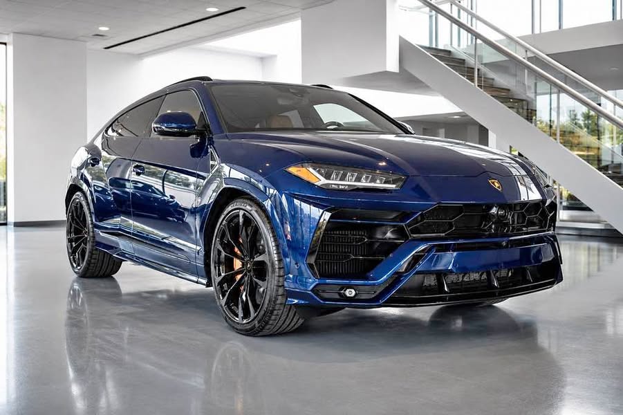 2019 Lamborghini Urus - Sport Utility 4D