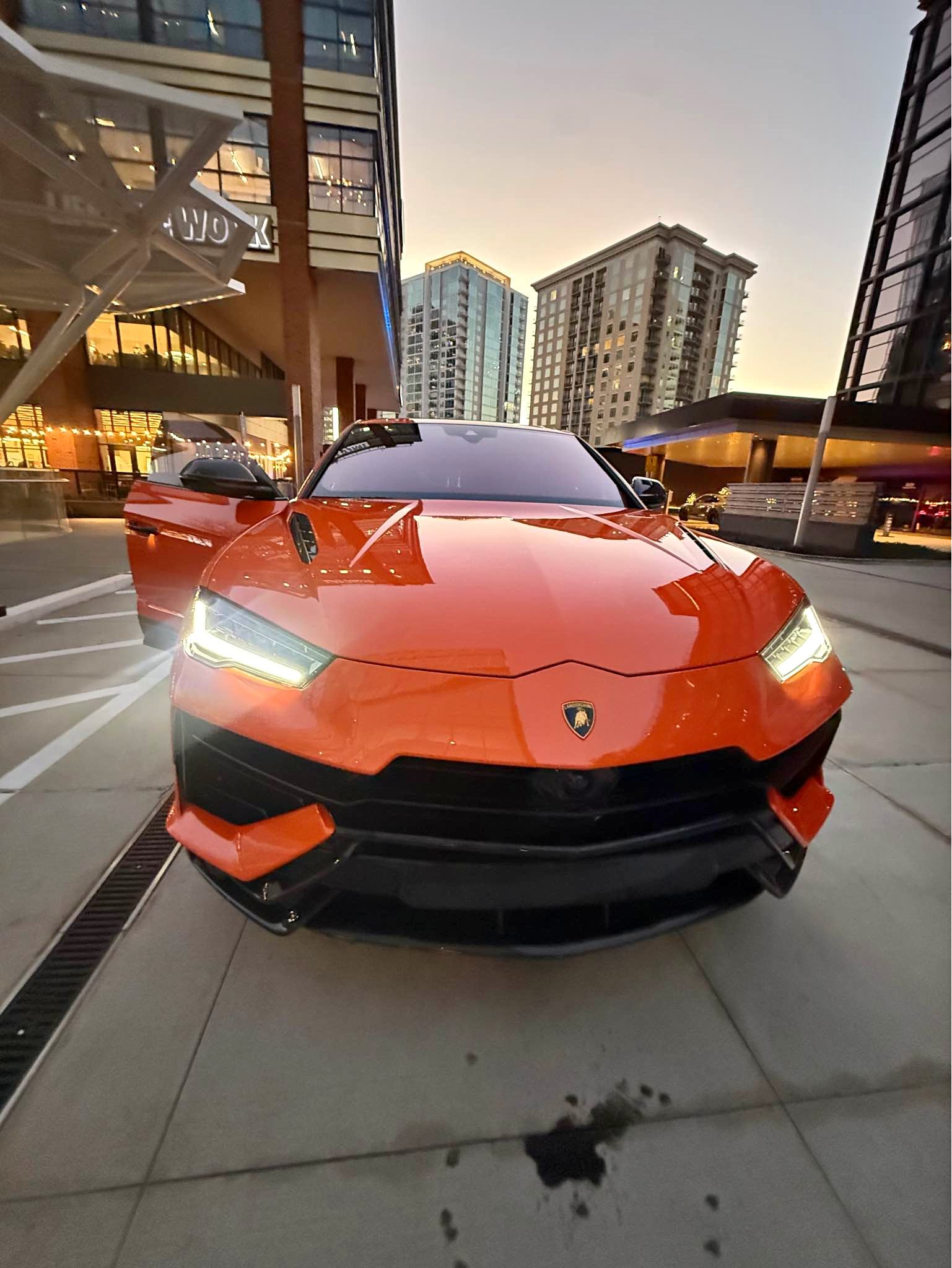 2024 Lamborghini Urus - Performante