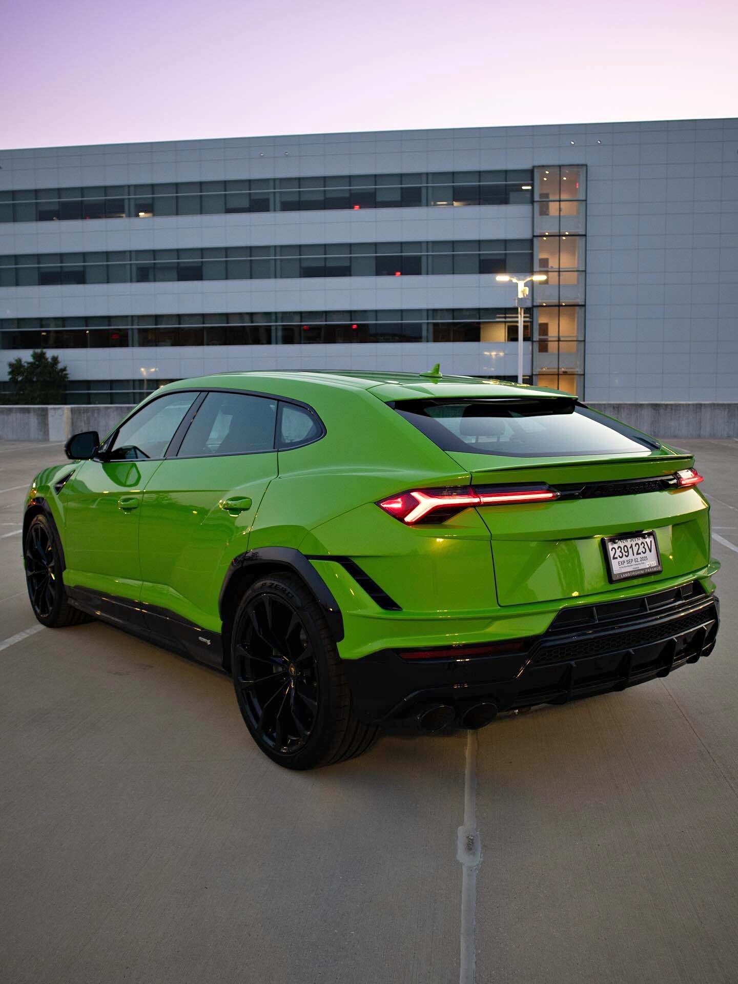 2022 Lamborghini Urus - Sport Utility 4D