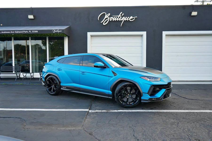 2024 Lamborghini Urus - Performante
