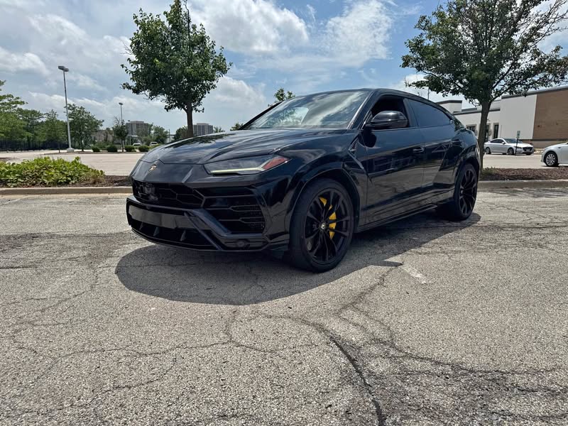2019 Lamborghini Urus - Sport Utility 4D