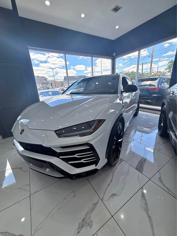 2023 Lamborghini Urus - Sport Utility 4D