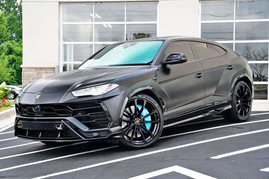 2021 Lamborghini Urus - Graphite Capsule Sport Utility 4D
