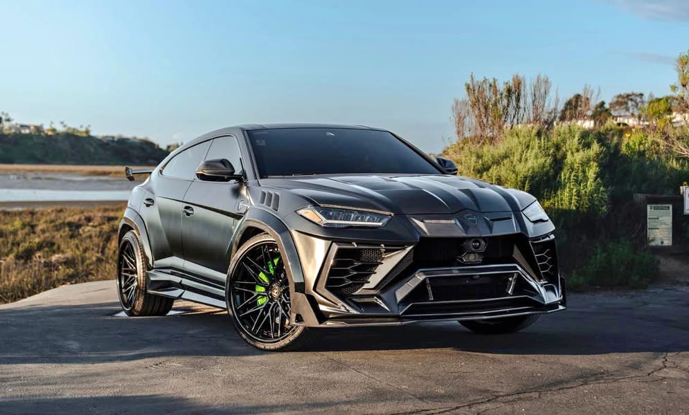 2022 Lamborghini Urus  - Mansory