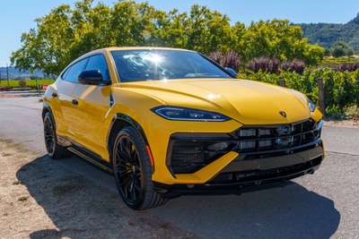 2025 Lamborghini URUS SE
