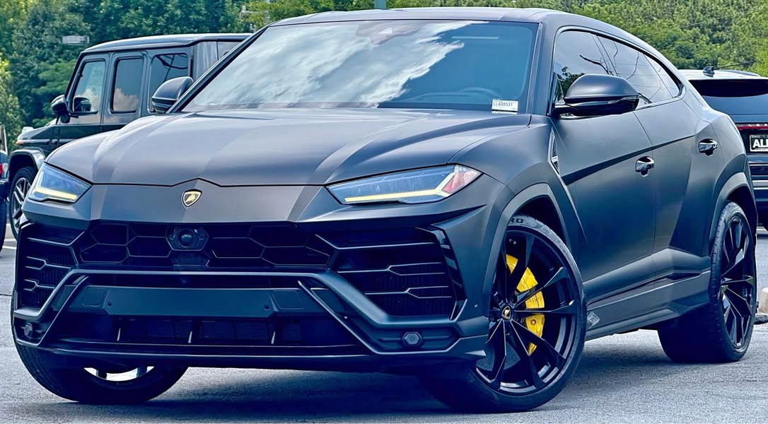 2020 Lamborghini Urus - Sport Utility 4D