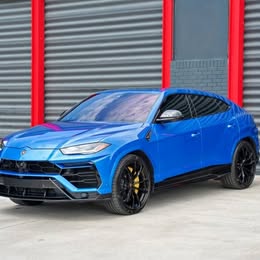 2022 Lamborghini Urus Pearl Capsule