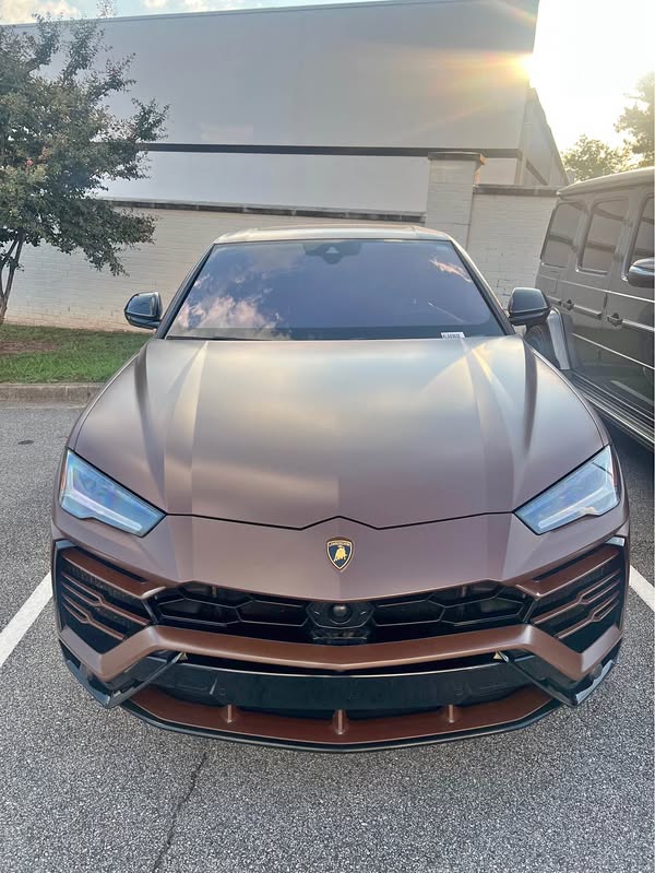 2019 Lamborghini Urus - Sport Utility 4D