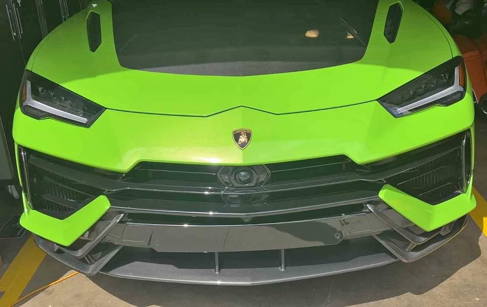 2024 Lamborghini Urus Performante \u2013 Verde Mantis \u2013 Full Carbon \u2013 CPO \u2013 9,7XX Miles