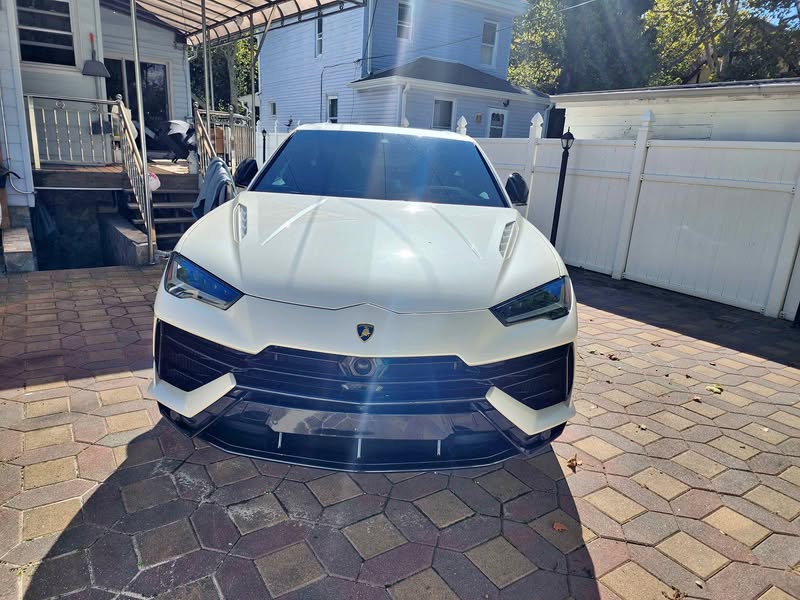 2024 Lamborghini Urus